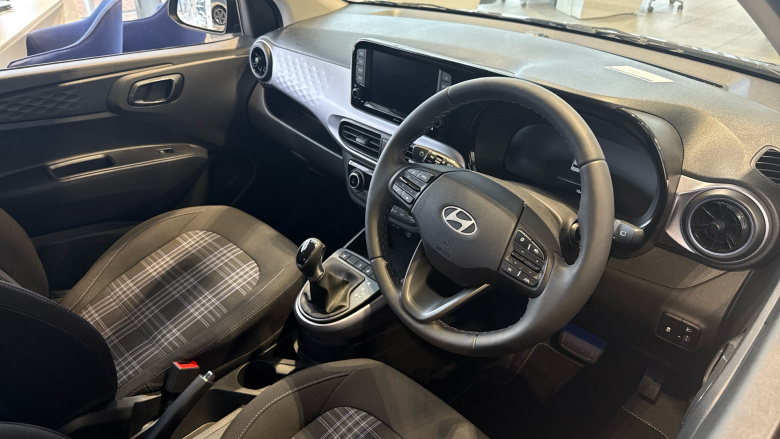 Hyundai i10 1.2 [79] Premium 5dr Auto [Nav] Petrol Hatchback